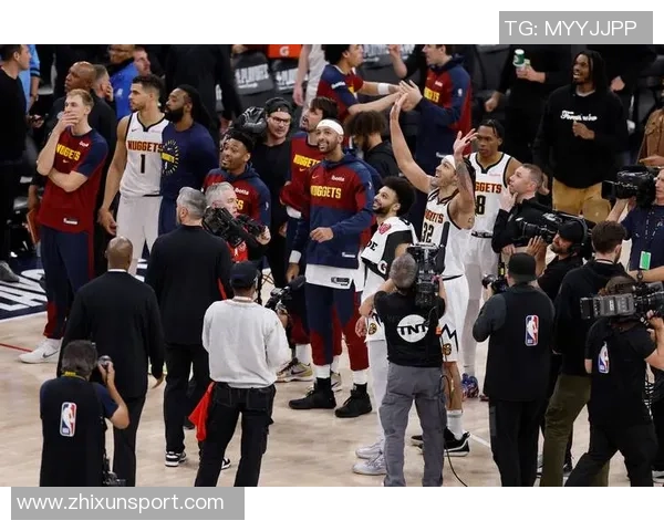 卢卡轰44+12+6仍无缘今天最佳!由于小卡34+5+5压哨绝杀解救快船 卢卡轰44+12+6仍无缘今天最佳!由于小卡34+5+5压哨绝杀解救快船